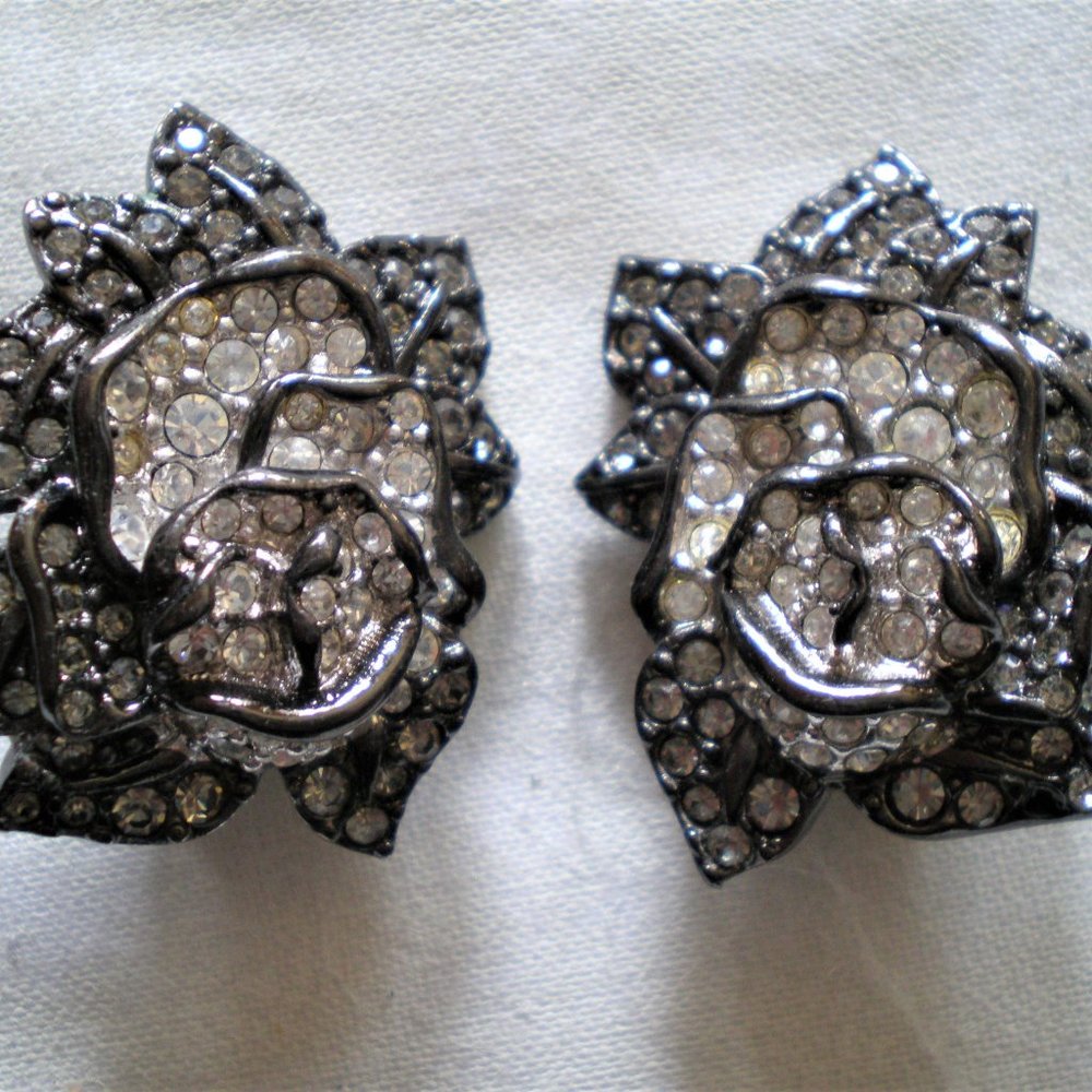 GORGEOUS Silver & Black Enamel Earrings w/Brilliant Rhinestones  Never worn